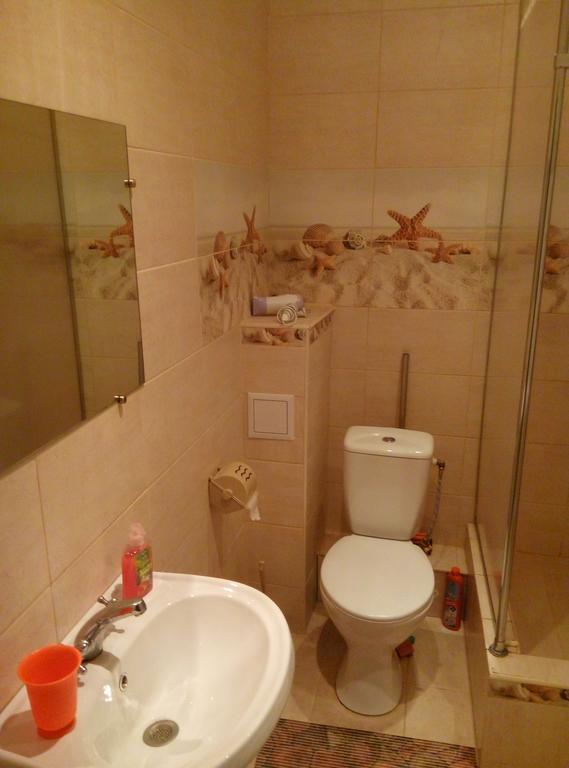 Залізнична 49 "Хочу Цю!" Apartment Ivano Frankivsk Bagian luar foto