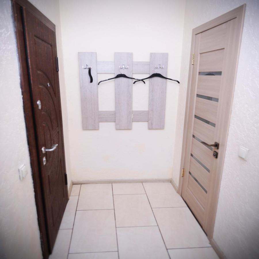 Залізнична 49 "Хочу Цю!" Apartment Ivano Frankivsk Bagian luar foto