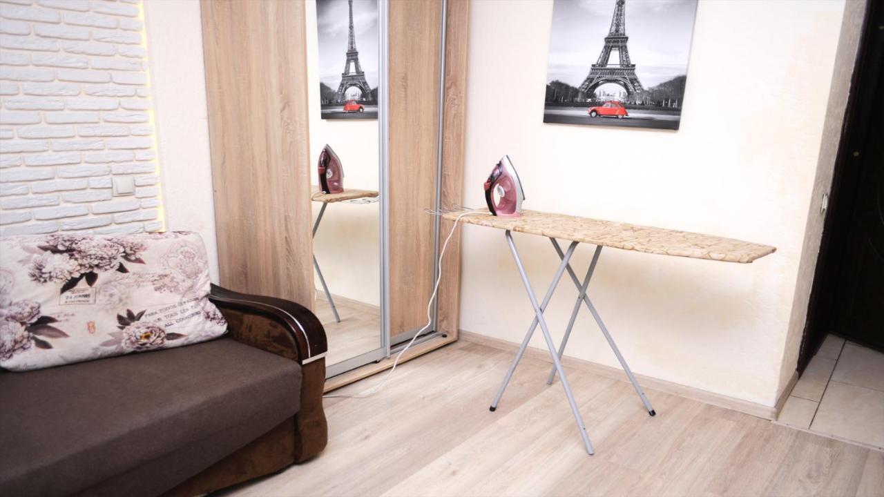 Залізнична 49 "Хочу Цю!" Apartment Ivano Frankivsk Bagian luar foto